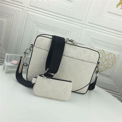 trio messenger louis vuitton|louis vuitton trio messenger white.